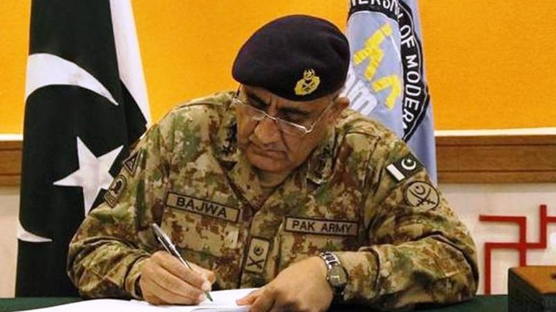 پاکستان میں پندرہ دہشت گردوں کی سزائے موت کی توثیق