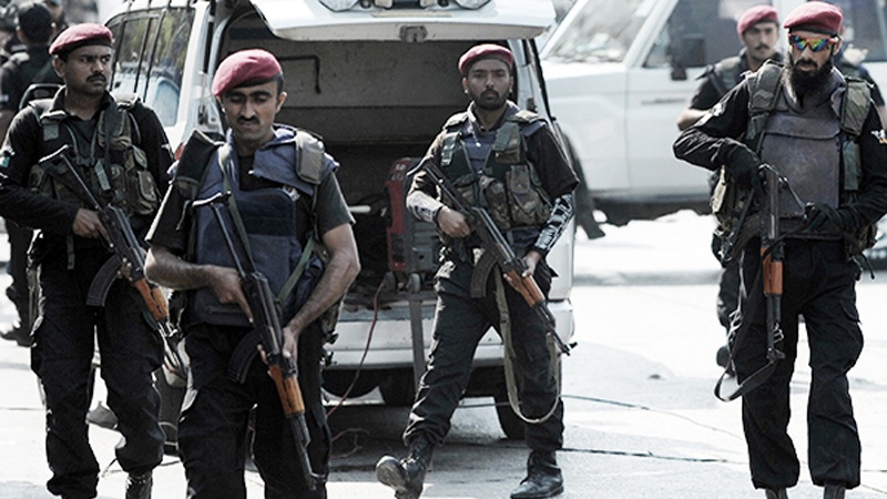 پشاور: دہشتگردوں کے خلاف آپریشن5 دہشت گرداور1 پولیس اہلکار ہلاک