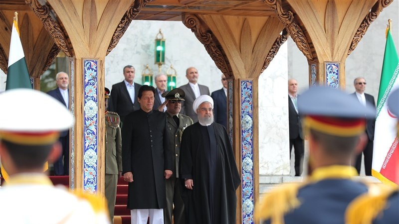 پاکستانی ذرائع ابلاغ میں عمران خان کے دورہ ایران کا انعکاس