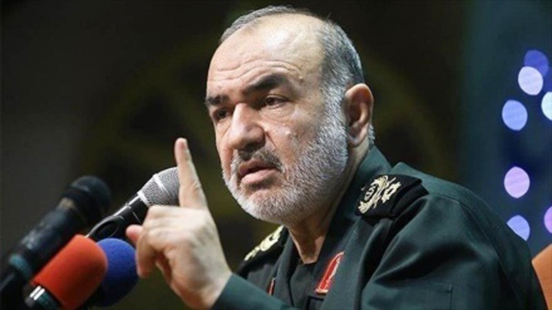 پابندیاں ، ایران کی دفاعی پیشرفت کا محرک : جنرل حسین سلامی