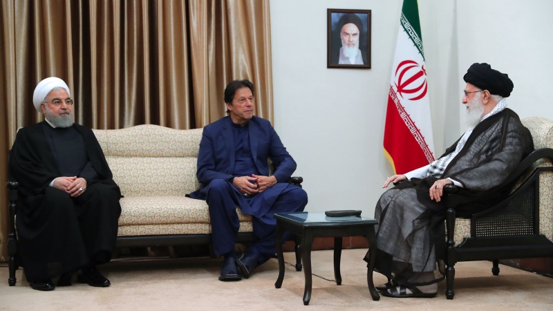 عمران خان رہبر انقلاب اسلامی اور صدر مملکت کے ہمراہ ۔ تصاویر