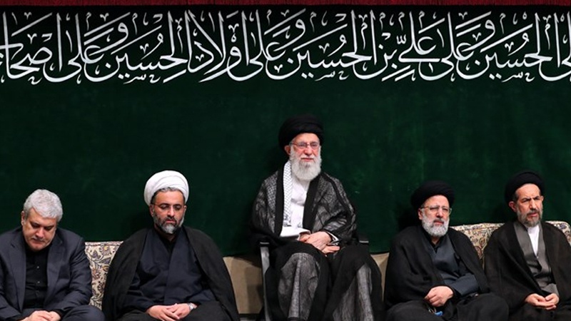 حق کی راہ میں ثبات قدم سے ملک اور پوری دنیا کی اصلاح ہوتی ہے : رہبرانقلاب اسلامی