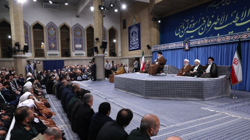عالم اسلام مشترکہ دشمن کے مقابلے میں متحد ہوجائے، رہبر انقلاب اسلامی