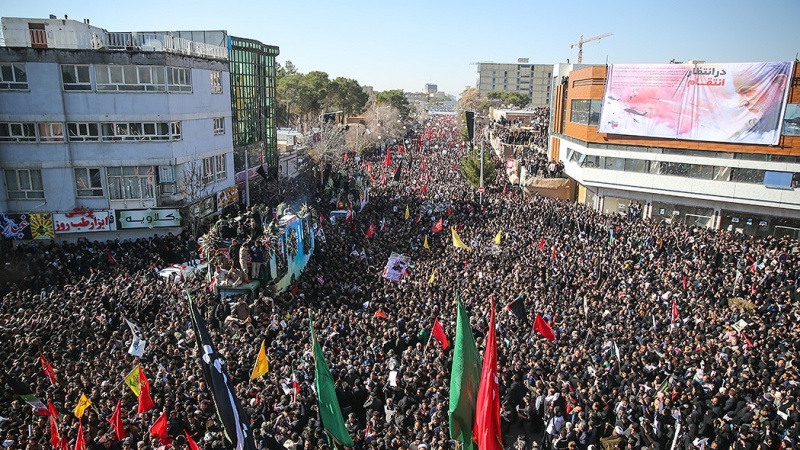 کرمان میں شہید جنرل سلیمانی کی پرشکوہ تشییع جنازہ