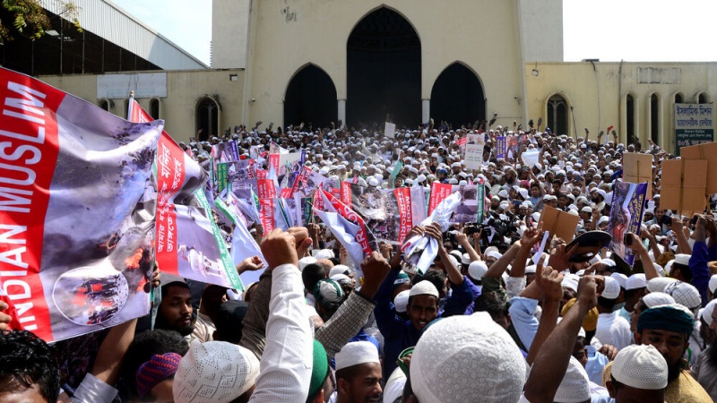 ہندوستان میں مسلمان کشی کے خلاف بنگلہ دیشی عوام کا مظاہرہ
