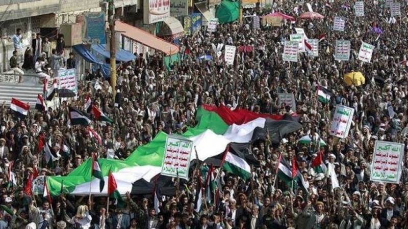 سعودی جارحیت کے خلاف یمنی عوام کا مظاہرہ
