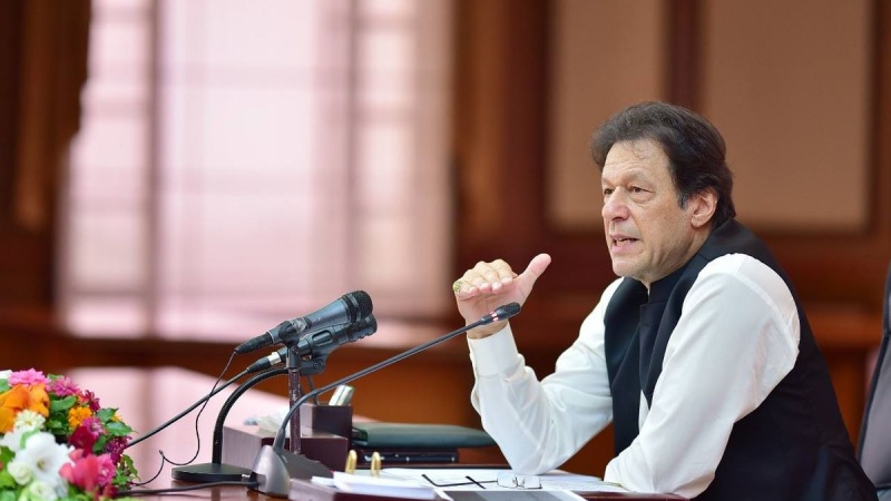 امام خمینی کی سادہ زندگی پاکستانی عوام کے لیے نمونۂ عمل ہے: عمران خان