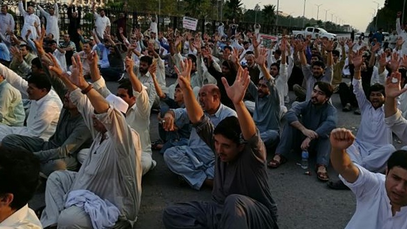 کوئٹہ کے بعد دوسرے شہروں میں بھی دھرنا شروع