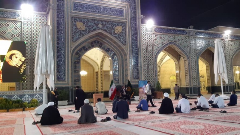 فرزند رسول حضرت امام علی رضا علیہ السلام کے حرم میں ہندوستانی عوام کے لئے اجتماعی دعا و استغاثہ