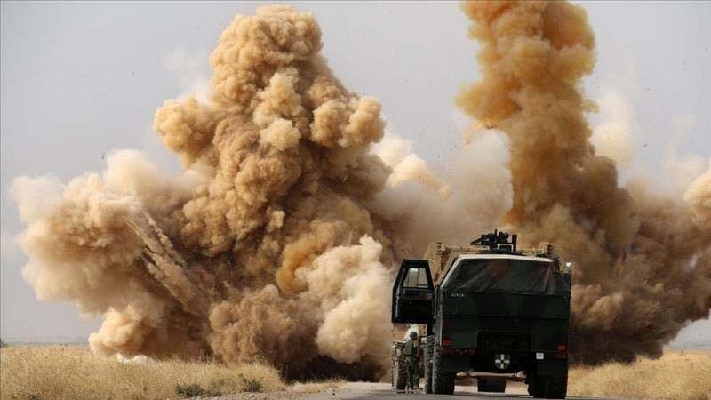 عراق میں دہشتگرد امریکی فوجیوں کے کاروان کے راستے میں دھماکہ