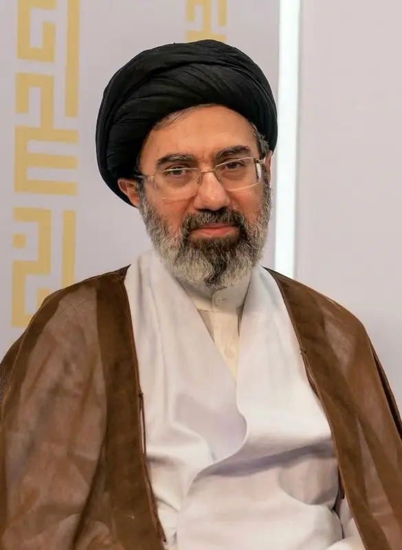 امام مجتبیٰ خامنہ ای: سائنس کا مرکزِ ثقل مغرب سے ایران کی جانب منتقل ہو جائے گا۔